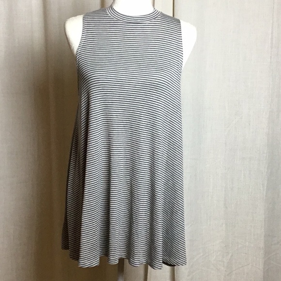 KLd Signature Tops - KLd Signature Sleeveless Tunic  M